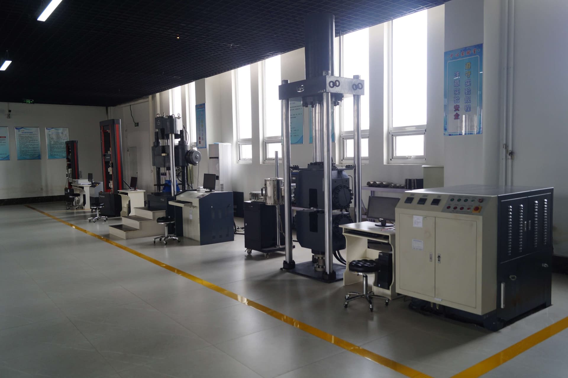 Lab photo 7